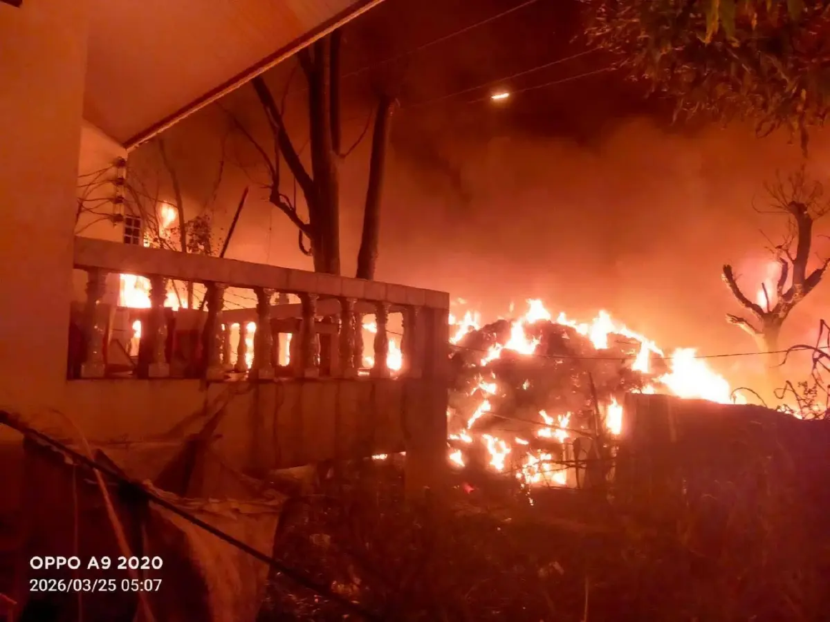 ยังคุมเพลิงไม่ได้ ไฟไหม้โรงงานยางรถยนต์ อ.ปลวกแดง จ.ระยอง