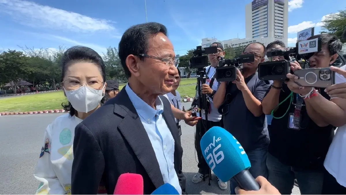 'สมชาย' เยี่ยม 'ทักษิณ' นับถอยหลังพักโทษ ชม 'ยศชนัน' อนาคตไกล