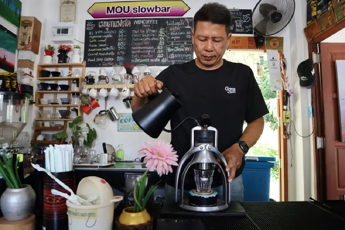 เดิน ‘หลาดแบกะดิน' กินอาหารสุขภาพ สัมผัสวิถีชุมชนเขาชัยสน