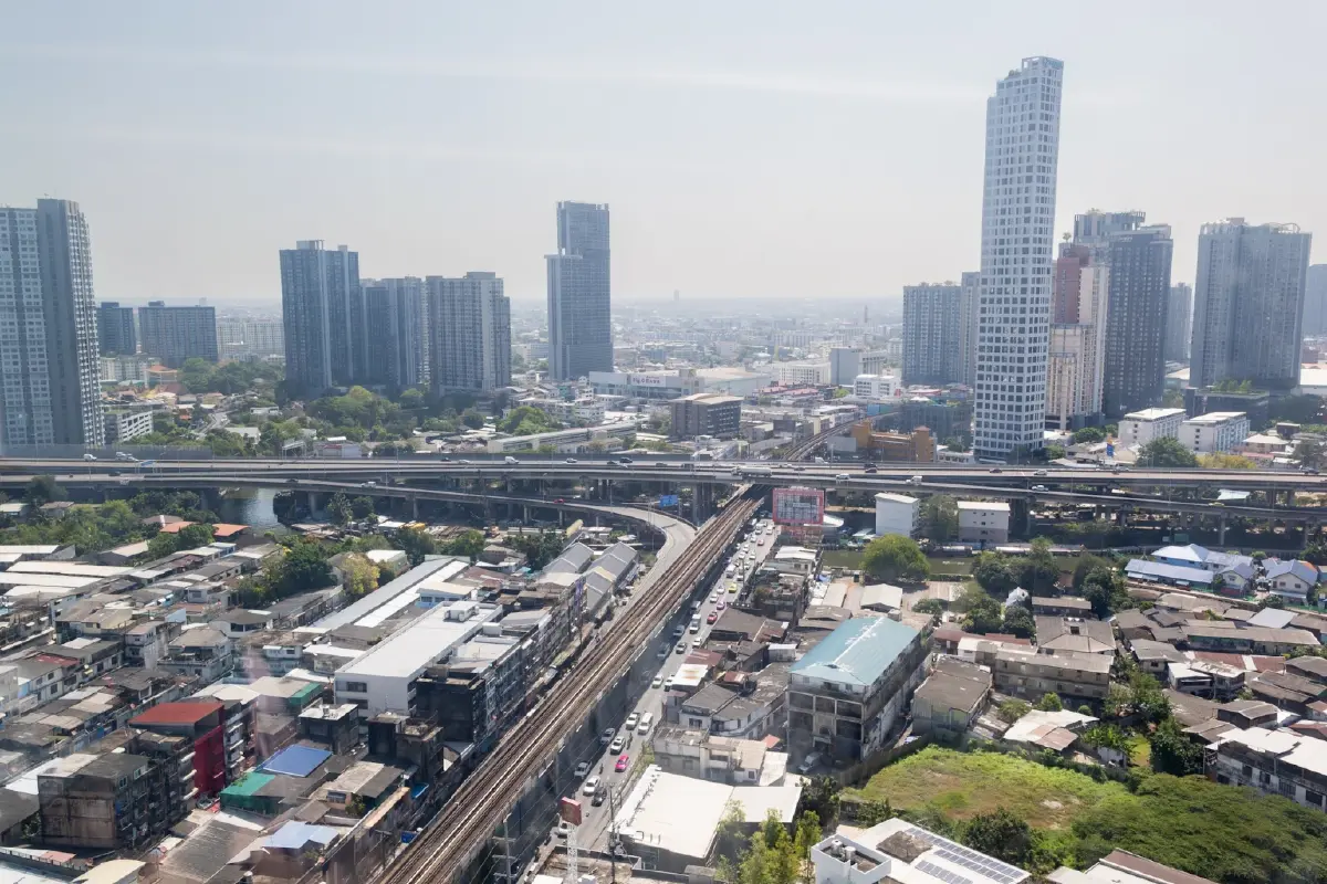 กทม. อัปเกรด 74 ทางแยก ติดระบบ AI คุมไฟจราจร ปรับไฟเขียวเรียลไทม์