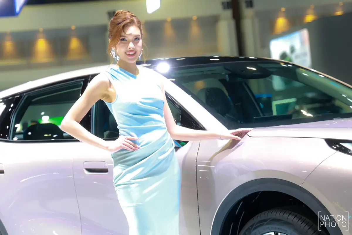 สะกดทุกสายตา ประมวลภาพสาวงามจากค่ายรถชั้นนำ ในพิธีเปิด Motor Show 2026