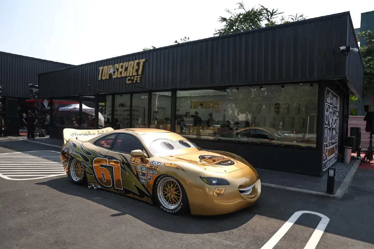 ‘Top Secret’ คาเฟ่เปิดใหม่เอาใจสายซิ่งของ ‘เบียร์ ใบหยก’ ครบทั้งกินและชิล