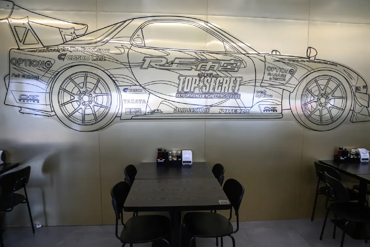 ‘Top Secret’ คาเฟ่เปิดใหม่เอาใจสายซิ่งของ ‘เบียร์ ใบหยก’ ครบทั้งกินและชิล