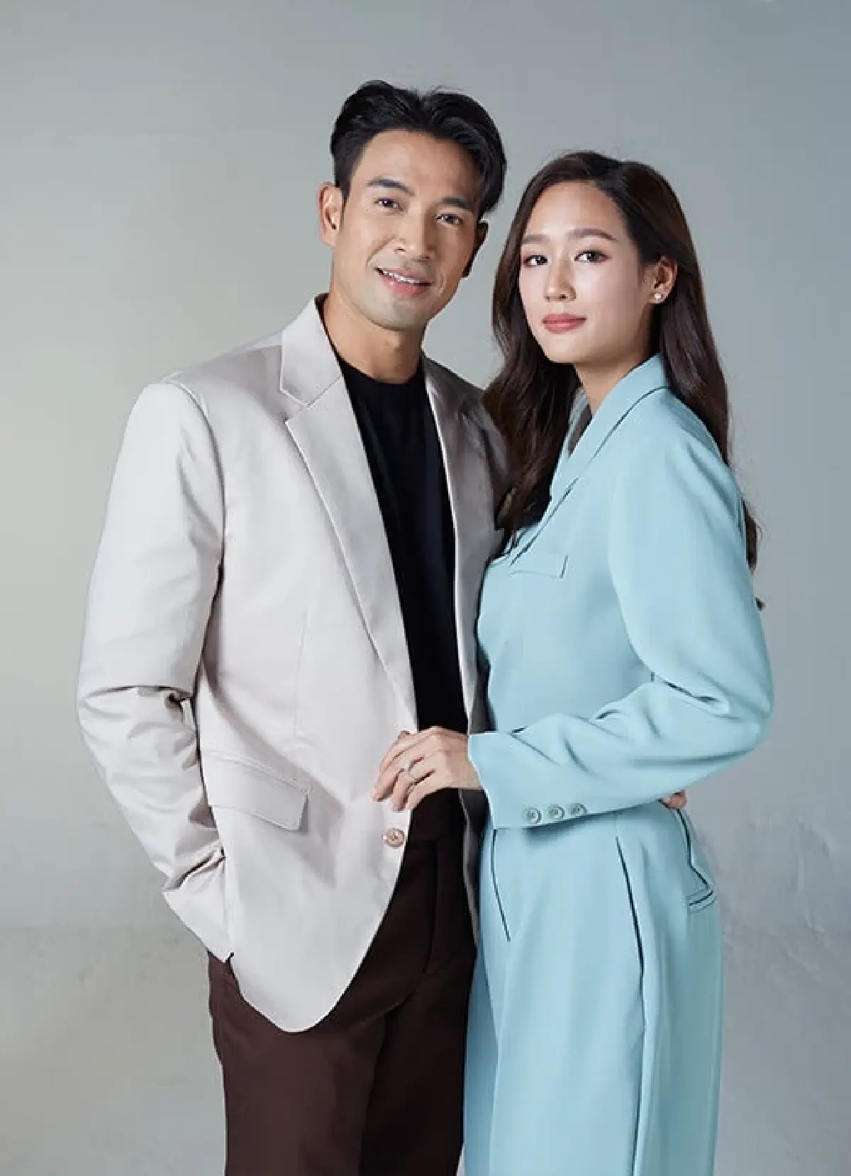 เรื่องย่อ รักหักหลัง ละครดราม่าเข้มข้น พาย-เกรท-กระทิง เปิดฉากรักสามเส้า คืนนี้ตอนแรก