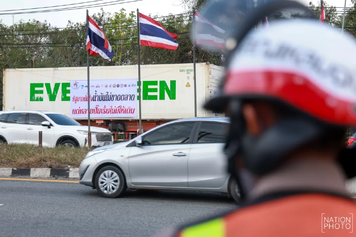 'สหพันธ์ขนส่ง' จี้รัฐแก้วิกฤติน้ำมันแพง ขู่ยกระดับหยุดวิ่งทั่วประเทศ