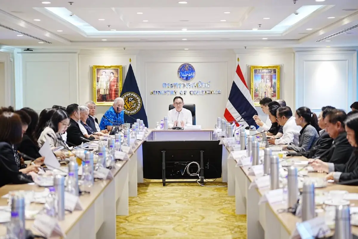 พาณิชย์ หารือ บิ๊กค้าปลีก-ซัพพลายเออร์ ขนทัพสินค้า House Brand -แบรนด์ทางเลือก จำหน่ายราคาพิเศษ