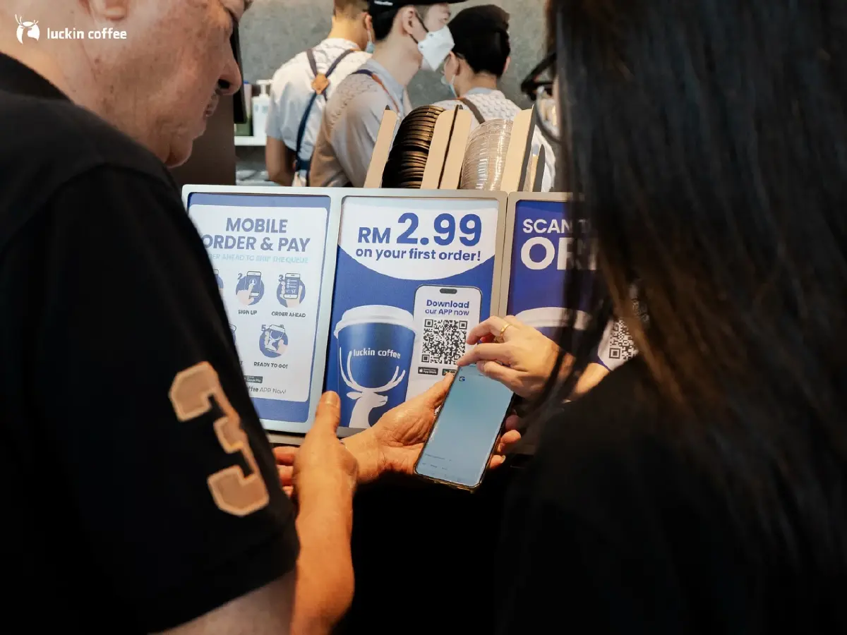 ศึกกาแฟพรีเมี่ยม 'ระอุ' หุ้นใหญ่ 'ลัคอิน' ฮุบ 'บลู บอทเทิ่ล' เขย่าบัลลังก์โลก 'สตาร์บัคส์'