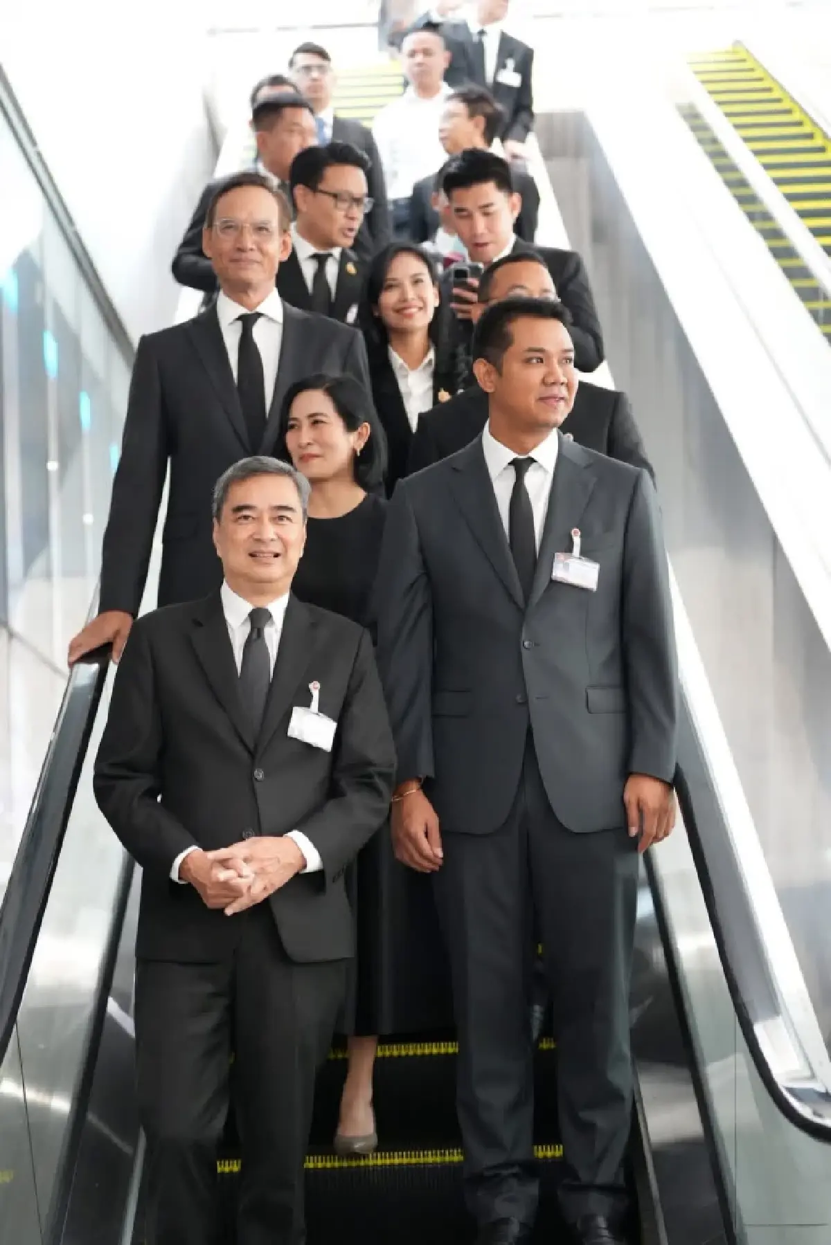 วัดพลัง ‘3 ก๊ก’ฝ่ายค้าน  ‘ส้ม-เขียว-ฟ้า’ ชำแหละ‘น้ำเงิน’