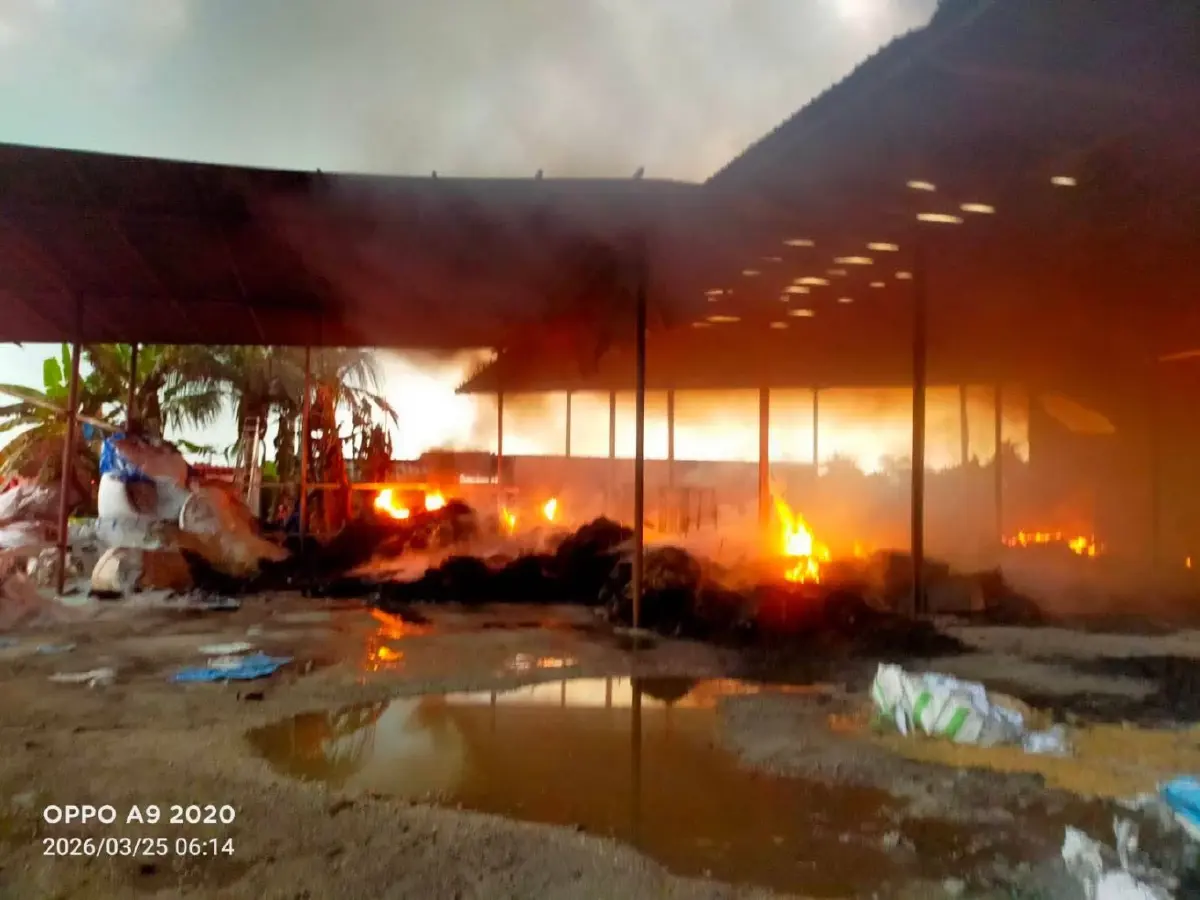 ยังคุมเพลิงไม่ได้ ไฟไหม้โรงงานยางรถยนต์ อ.ปลวกแดง จ.ระยอง