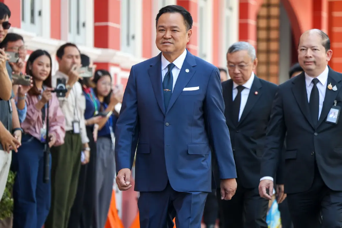 ‘โผครม.’ภูมิใจไทย ฝุ่นตลบ  2ก๊ก‘บ้านใหญ่-ลูกเทพ’ชิงโควตา