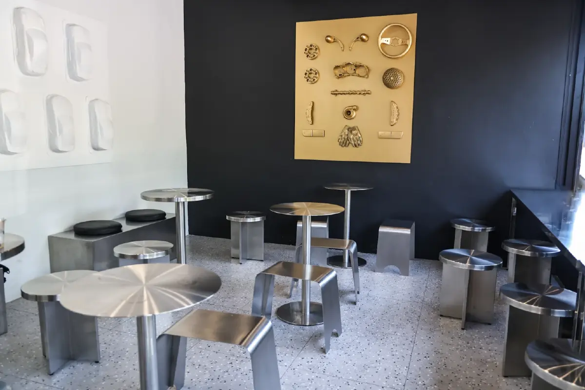 ‘Top Secret’ คาเฟ่เปิดใหม่เอาใจสายซิ่งของ ‘เบียร์ ใบหยก’ ครบทั้งกินและชิล