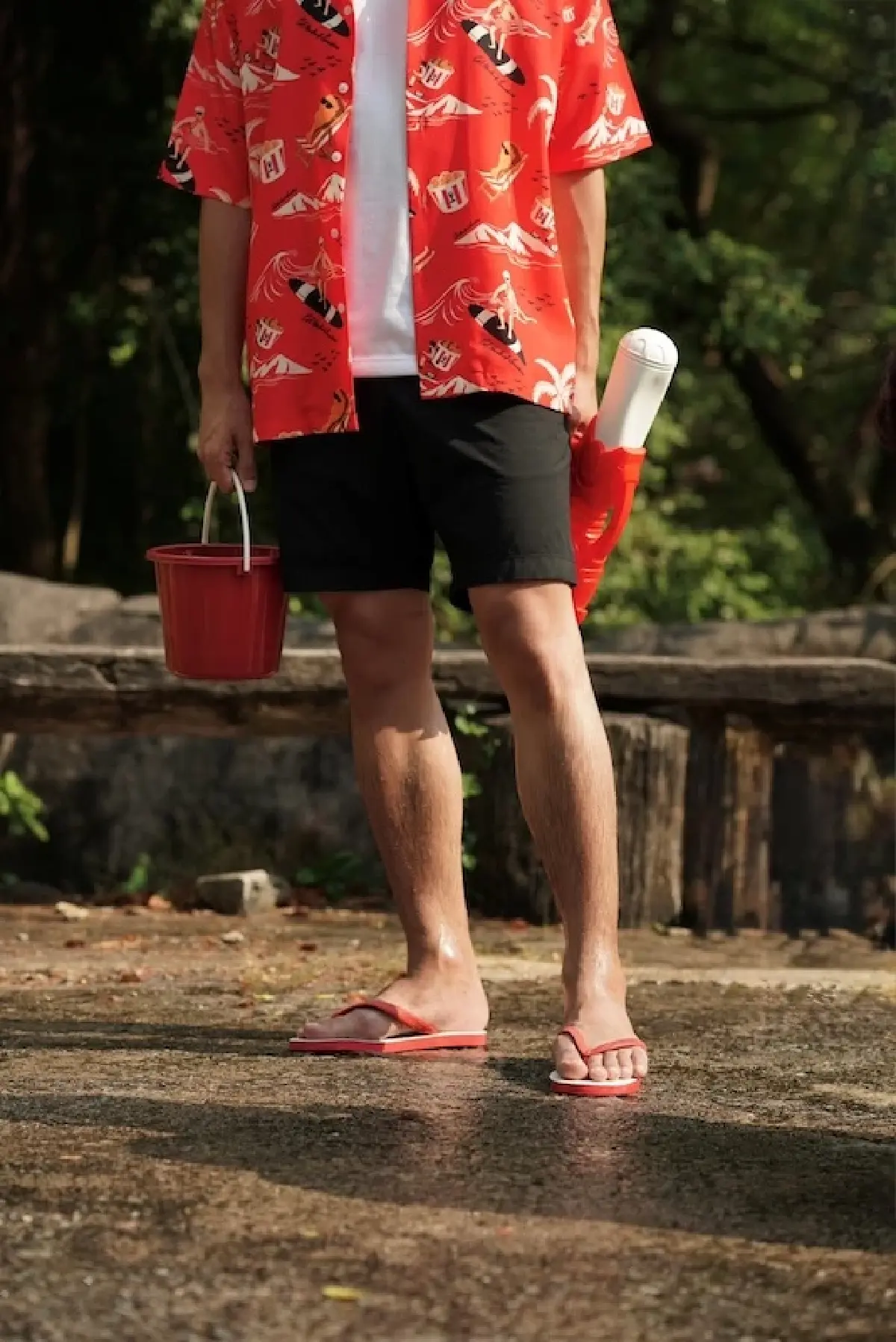 ‘KFCX นันยาง’ ส่งรองเท้าแตะผู้พันขี่ช้าง ตัดจบรองเท้ากินขา