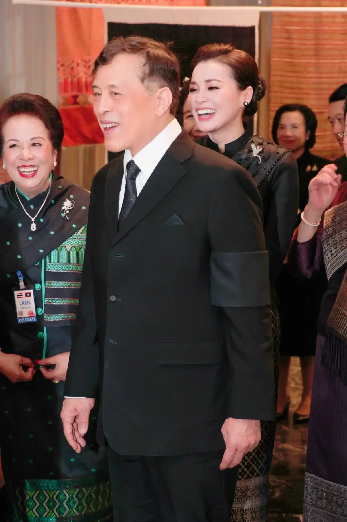 ในหลวง-พระราชินี เสด็จฯ เยือนสาธารณรัฐประชาธิปไตยประชาชนลาวอย่างเป็นทางการ เป็นวันที่สอง