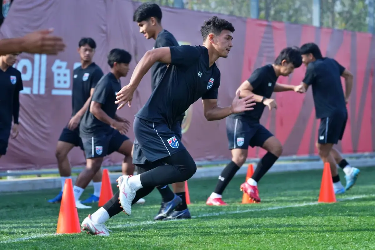 ถ่ายทอดสด 'ทีมชาติไทย พบ จีน' ดูบอลสด ศึกสี่เส้า U23 ฟุตบอลอุ่นเครื่องฟีฟ่า เดย์