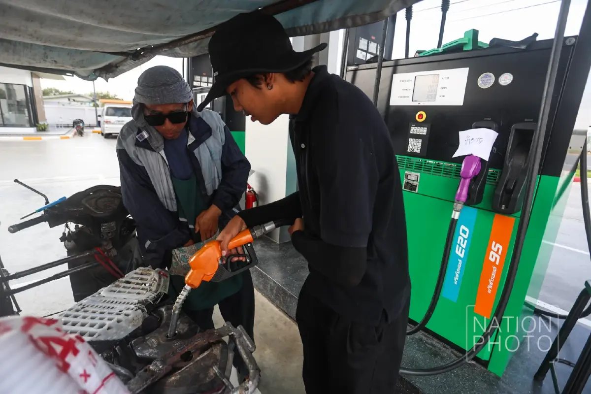แห่เติม 'ดีเซล' เกลี้ยงปั๊ม หวั่นสงครามทำราคาพุ่ง-หมดสต็อก ผู้ค้ายันมีเพียงพอให้บริการ
