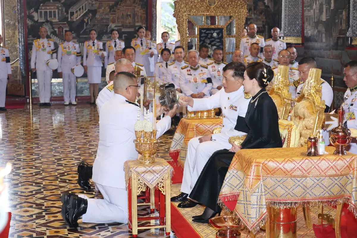 ในหลวง-พระราชินี เสด็จฯ ทรงบำเพ็ญพระราชกุศลมาฆบูชา พุทธศักราช 2569