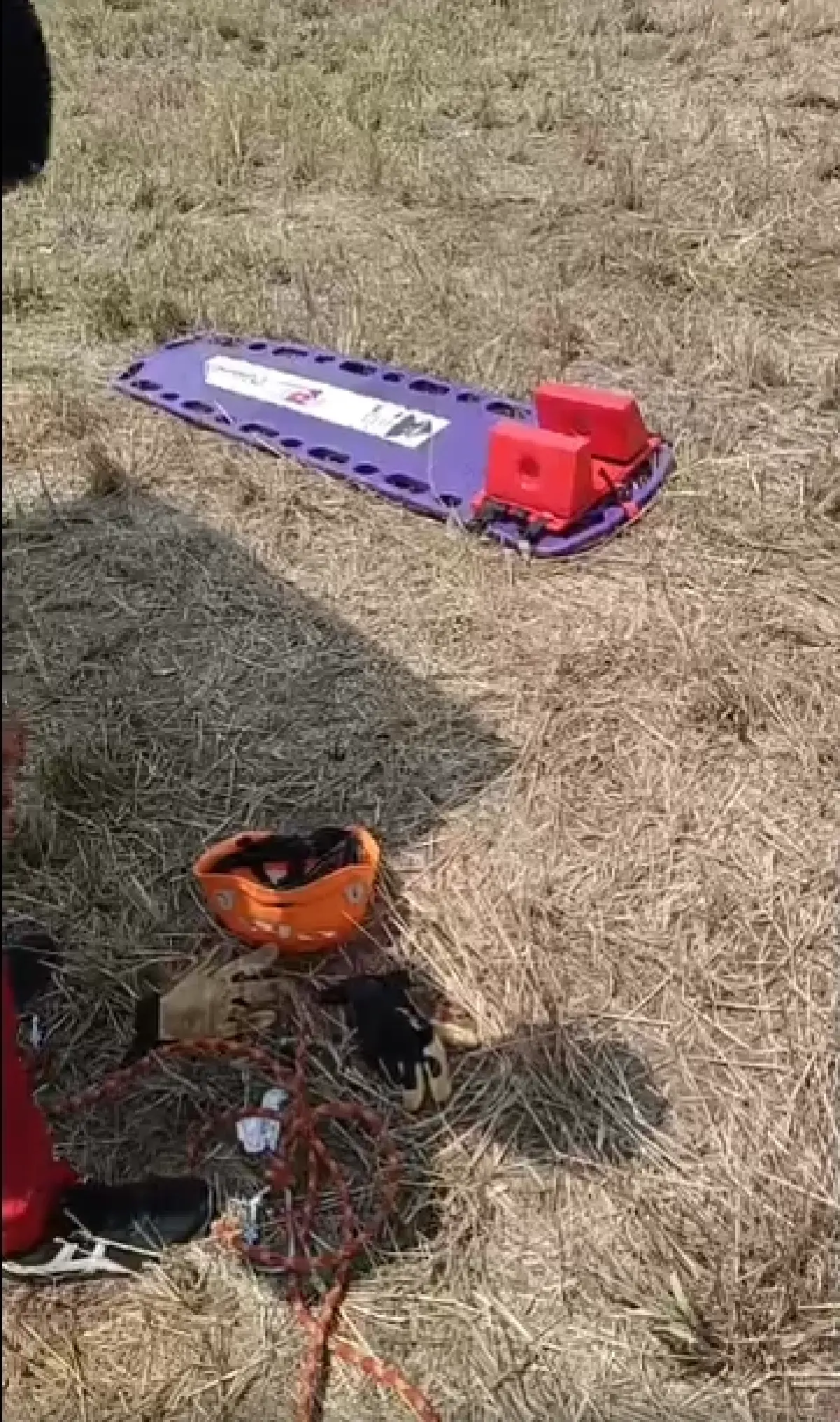 ด่วน ยังไม่ลง ชายขโมยสายไฟ มอเตอร์เวย์ M6 ปีนเสาสื่อสาร หนีความผิด