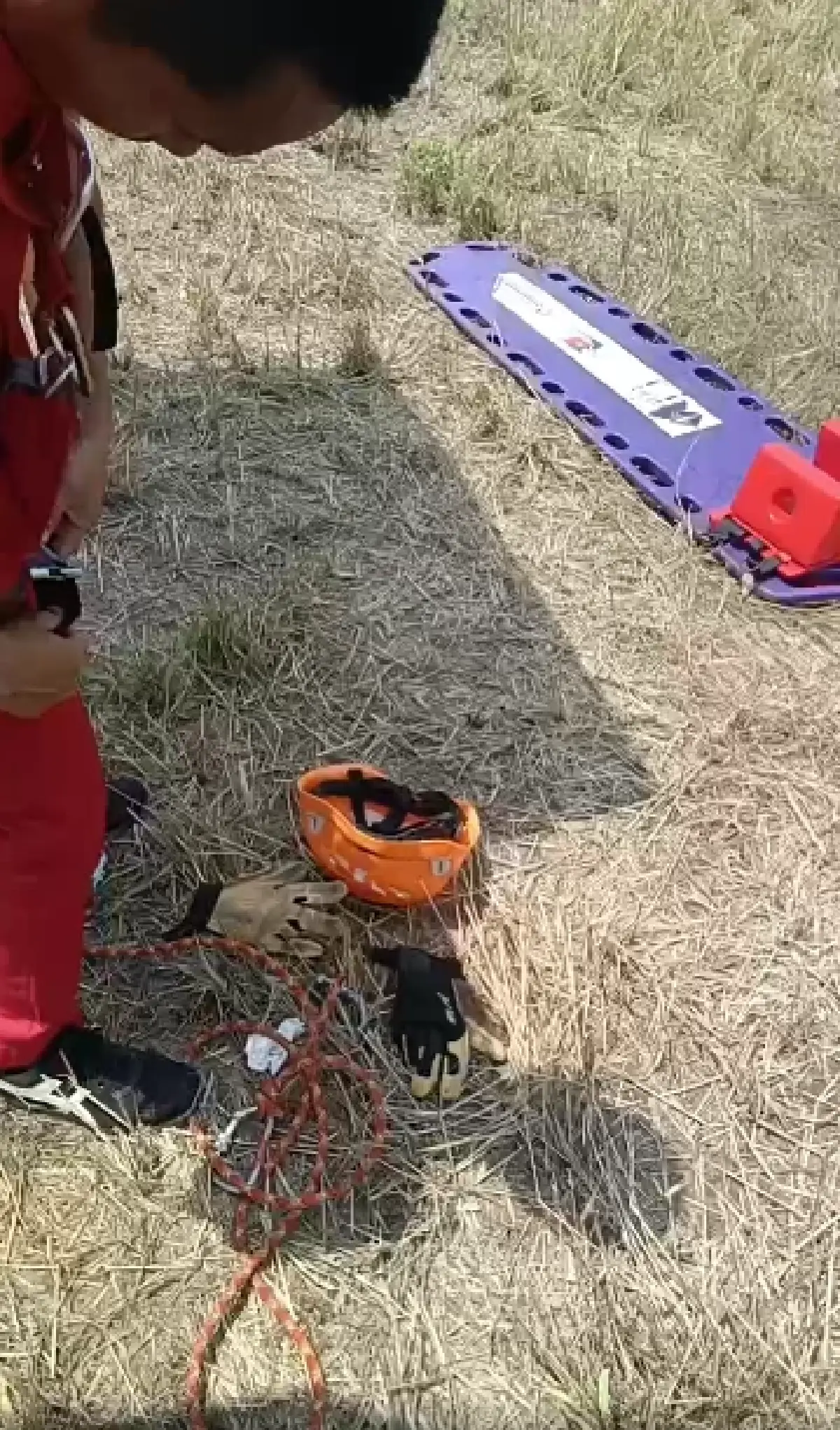 ด่วน ยังไม่ลง ชายขโมยสายไฟ มอเตอร์เวย์ M6 ปีนเสาสื่อสาร หนีความผิด