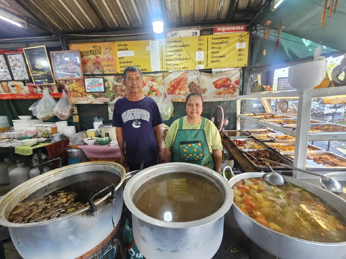 ‘ข้าวหมกไก่ลุงบ่าว’ เครื่องแกงเข้มข้น ซุปไก่จี๊ดจ๊าด