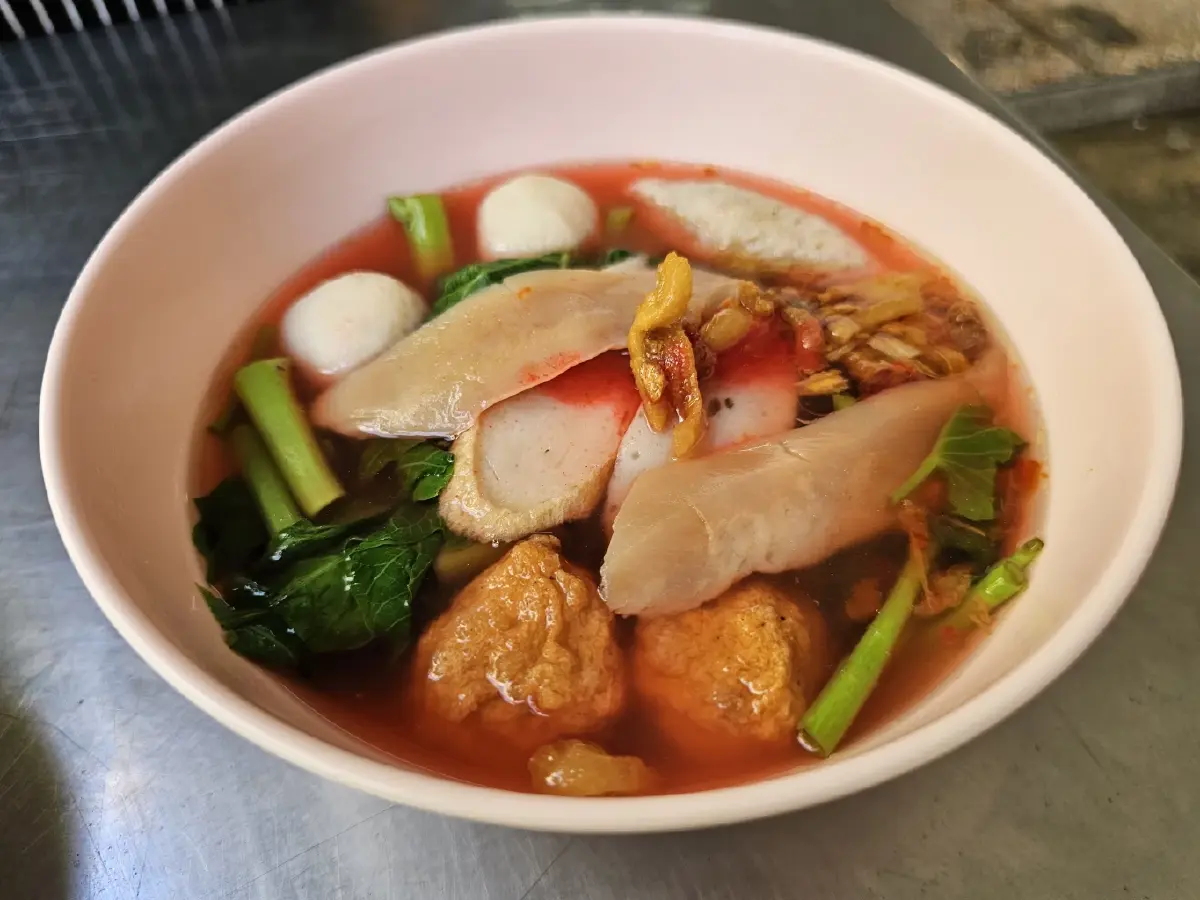 ‘หยูง้วน’ ก๋วยเตี๋ยวลูกชิ้นปลาเซ็นต์หลุยส์ ตำนาน 70 ปี