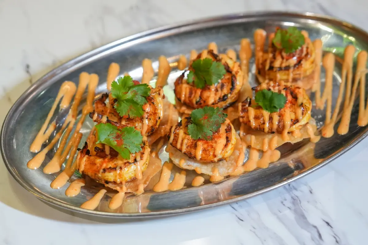 เปิดใจรับอาหารเมียนมา 'Rangoon Tea House' ปักหมุดไอคอนสยาม