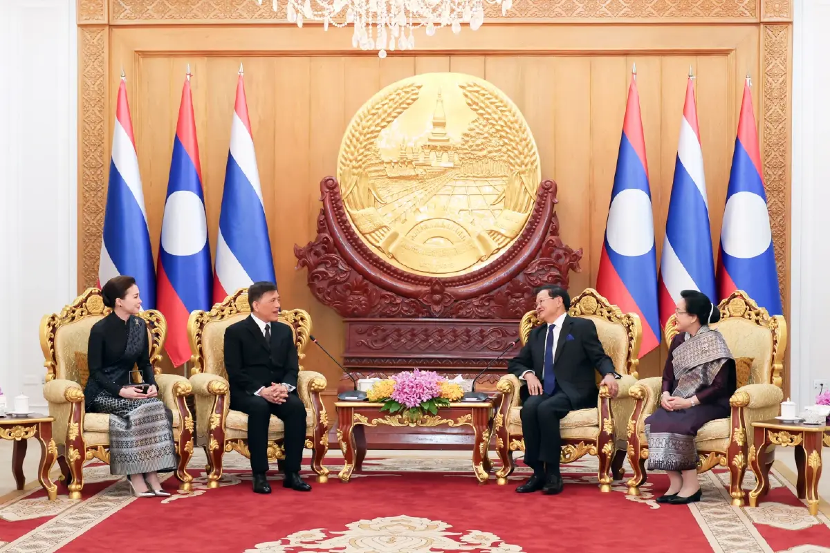 ในหลวง-พระราชินี เสด็จฯ เยือนสาธารณรัฐประชาธิปไตยประชาชนลาวอย่างเป็นทางการ เป็นวันที่สอง