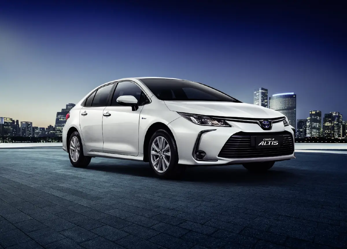 โตโยต้า เติมความสด 'โคโรลล่า อัลติส' เพิ่ม 2 ทางเลือกใหม่ 