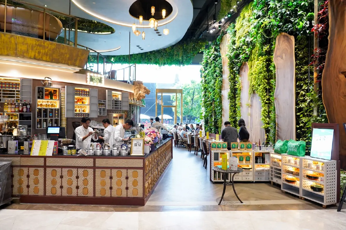 เปิดใจรับอาหารเมียนมา 'Rangoon Tea House' ปักหมุดไอคอนสยาม