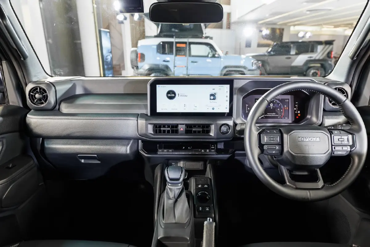 โตโยต้า Land Cruiser FJ ผลิตไทย สู้ศึกรถ Boxy เคาะ 1,269,000 บาท