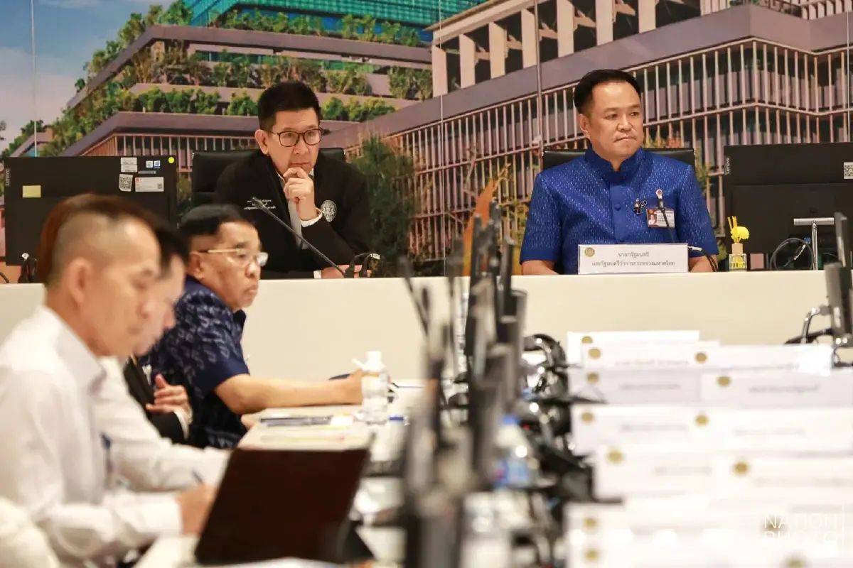 จุดเสี่ยงชนวนล้มรัฐบาลสีน้ำเงิน ฝีมือบริหารวิกฤติ ปมทุจริตแผลเก่า การเมืองภายใน