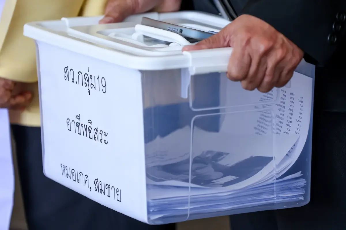 เคลียร์ทาง‘13ว่าที่รัฐมนตรีภท.’  ‘น้ำเงิน’เบ็ดเสร็จตัดจบ2ปีฮั้วสว.