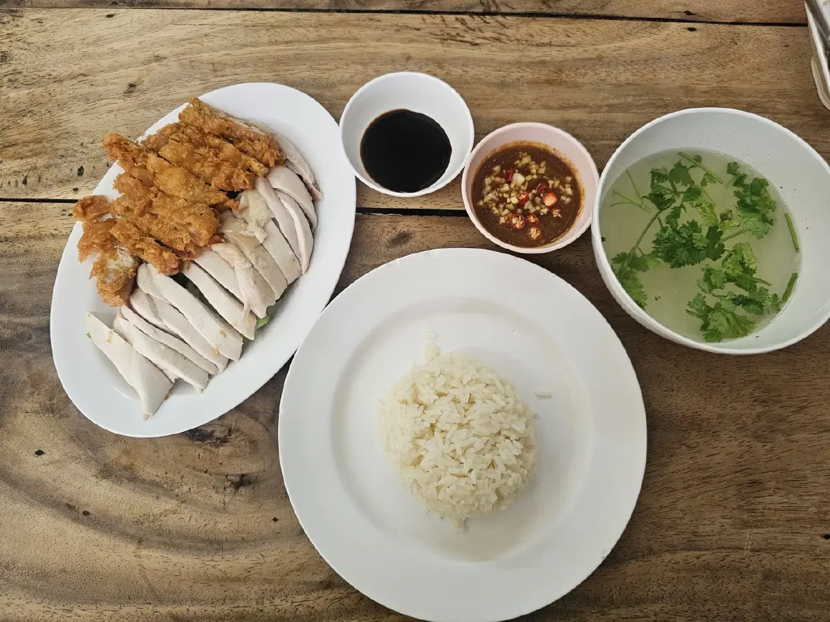 ‘ข้าวมันไก่ตอนลุงเตี้ย’ พัฒนาการ 53  ไก่นุ่ม ข้าวมัน หอมอร่อย
