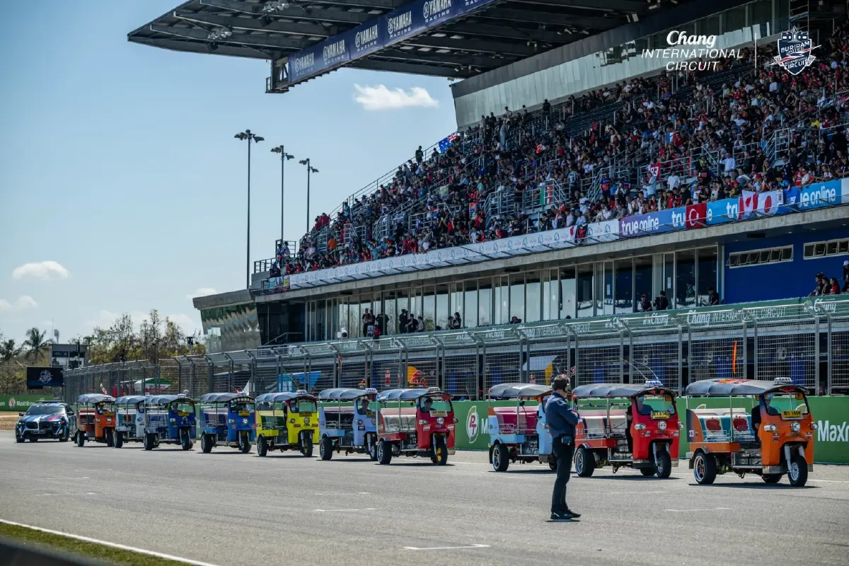 'มิลเลอร์-โทปรัค' ยกล้อโชว์ คว้าแชมป์ตุ๊กตุ๊กซิ่ง เปิดศึก MotoGP 2026