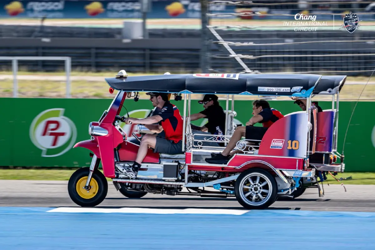 'มิลเลอร์-โทปรัค' ยกล้อโชว์ คว้าแชมป์ตุ๊กตุ๊กซิ่ง เปิดศึก MotoGP 2026