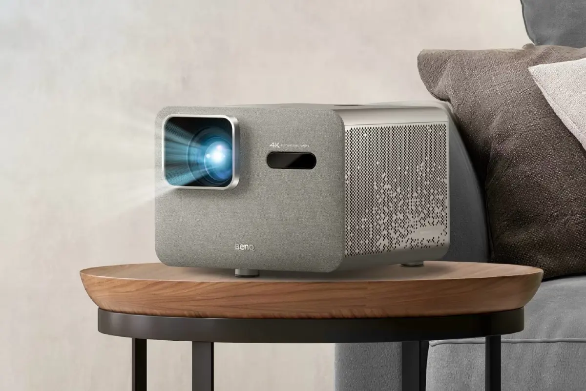 ไม่ง้อโรงหนัง! 'BenQ TK705i' โปรเจคเตอร์ที่เสกบ้านเป็นโรงหนัง