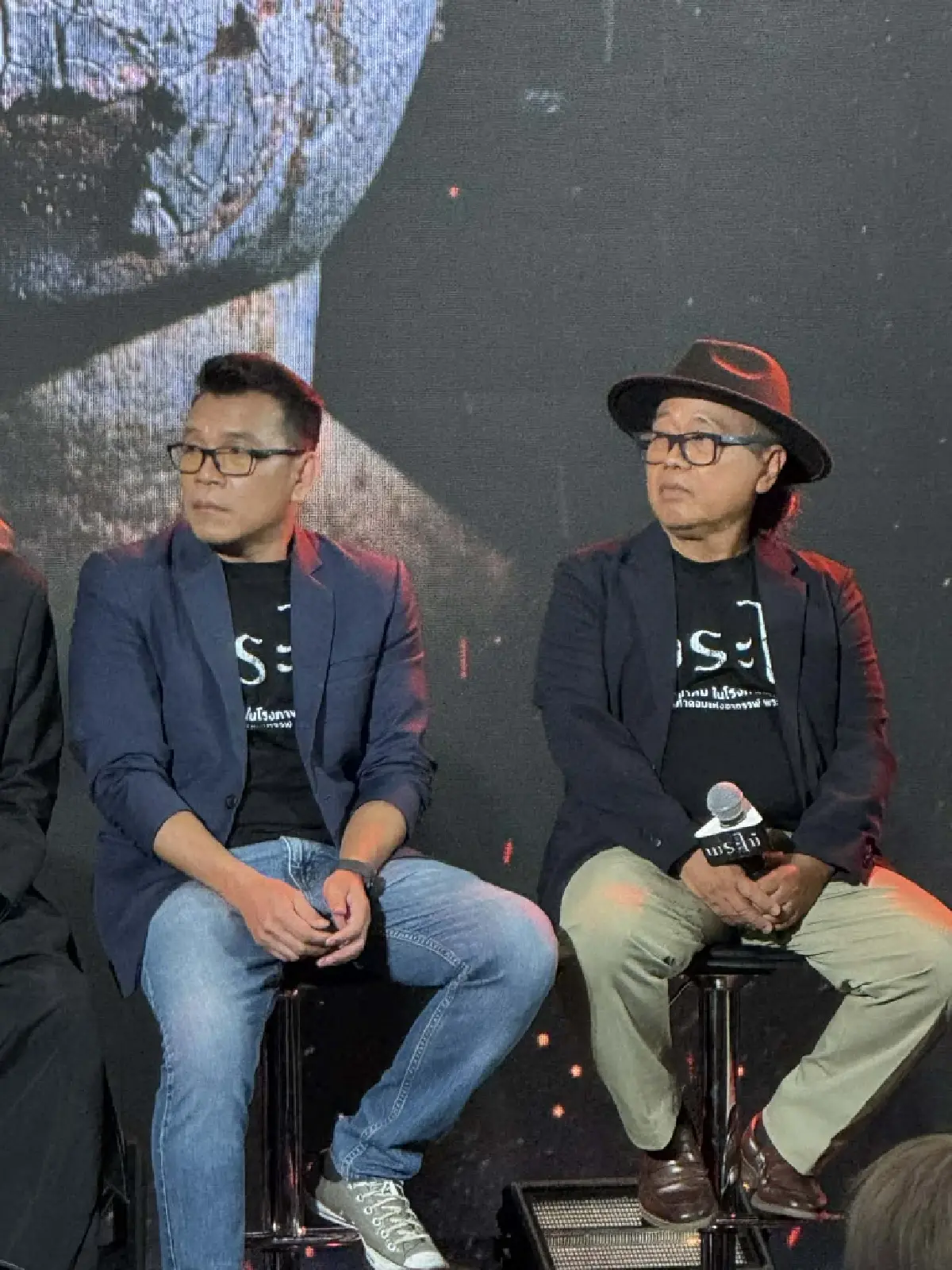 'พระไม้' แรงเรท 18+ คำสาปกราบแล้วตาย เลือดสาดตัณหา หักมุมซ้ำซ้อน