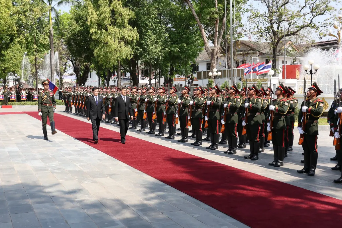 ในหลวง-พระราชินี เสด็จฯ เยือนสาธารณรัฐประชาธิปไตยประชาชนลาวอย่างเป็นทางการ เป็นวันที่สอง