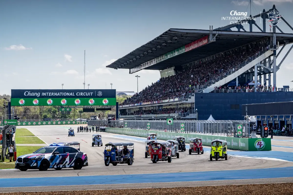 'มิลเลอร์-โทปรัค' ยกล้อโชว์ คว้าแชมป์ตุ๊กตุ๊กซิ่ง เปิดศึก MotoGP 2026