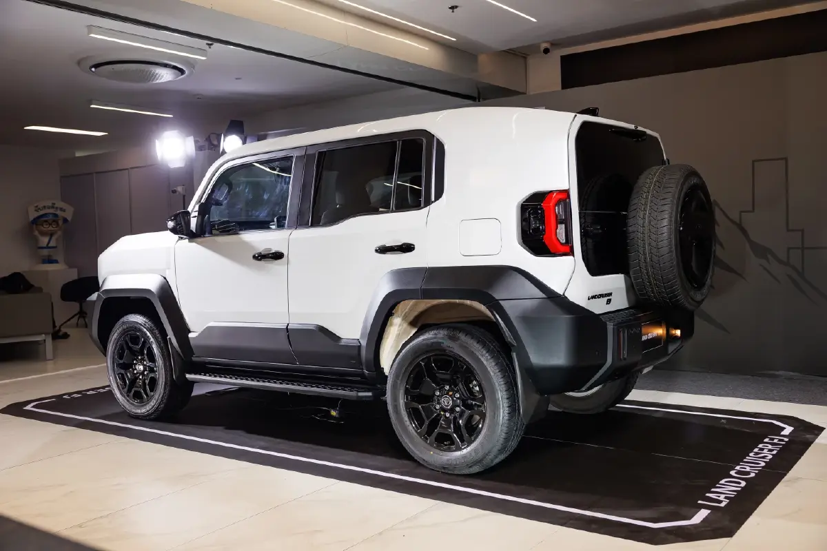 โตโยต้า Land Cruiser FJ ผลิตไทย สู้ศึกรถ Boxy เคาะ 1,269,000 บาท