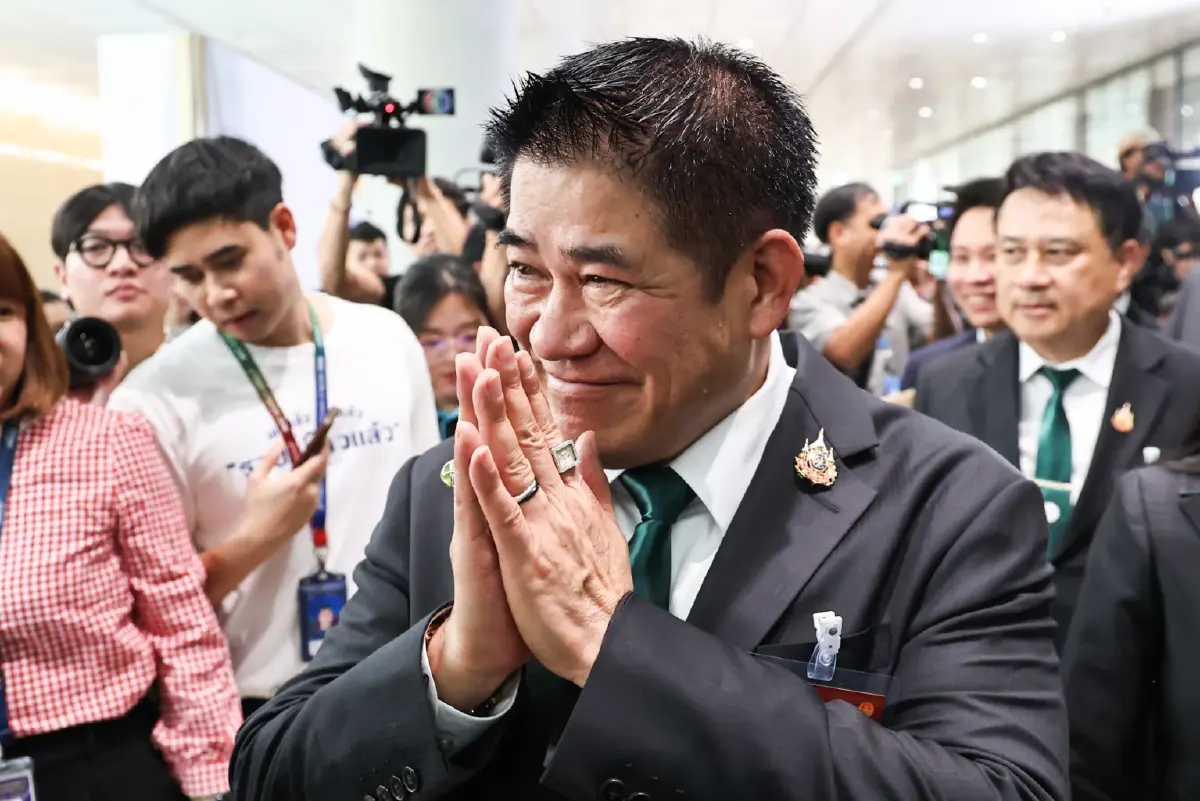 ‘7 พรรคฝ่ายค้าน-ฝ่ายแค้น’ ไร้เอกภาพ  โอกาส ‘อนุทิน 2’ ลากยาว