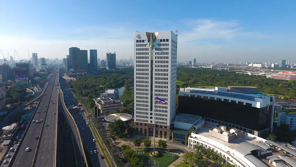 ปตท. เดินเครื่องโรงกลั่นเกิน 100% เร่งกระจายน้ำมันทั่วประเทศ