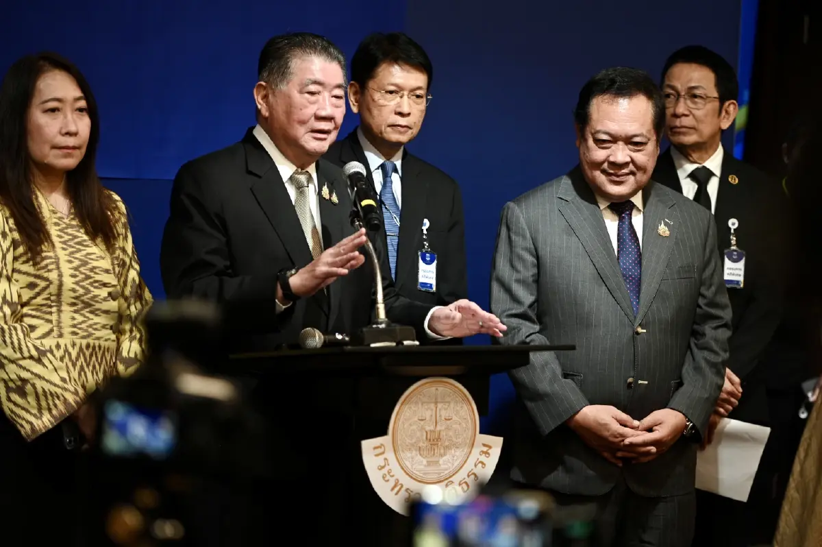 เคลียร์ทาง‘13ว่าที่รัฐมนตรีภท.’  ‘น้ำเงิน’เบ็ดเสร็จตัดจบ2ปีฮั้วสว.