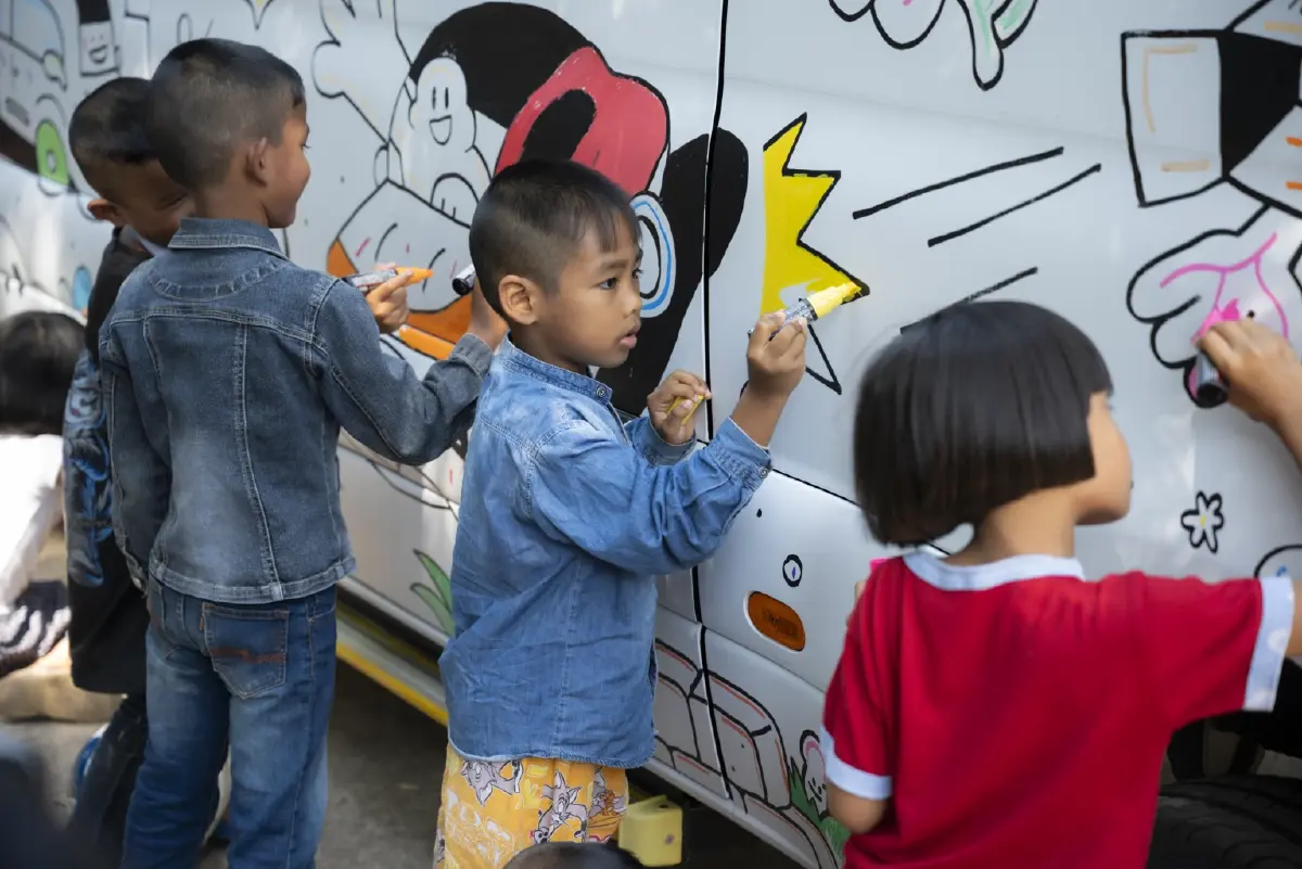 เมอร์เซเดส-เบนซ์ เปิดบูธมอเตอร์โชว์ รับเด็กนักเรียนเยาววิทย์