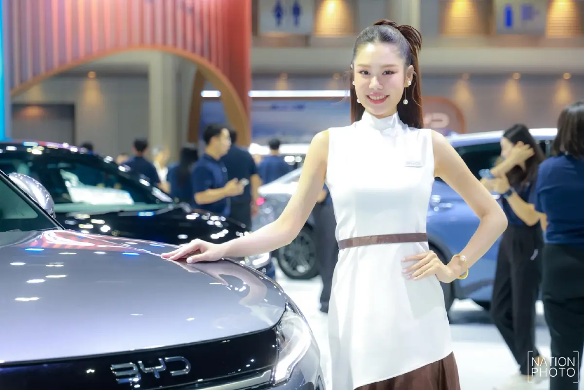 สะกดทุกสายตา ประมวลภาพสาวงามจากค่ายรถชั้นนำ ในพิธีเปิด Motor Show 2026