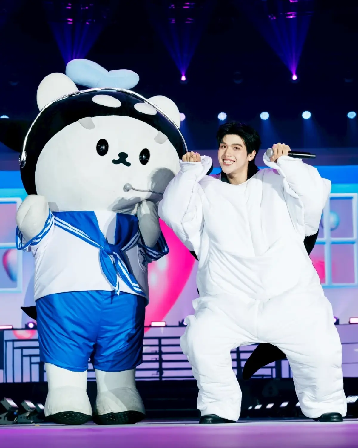 'เตนิว' พา 'โพก้าซัง' ขึ้นคอนสุดอบอุ่น ใน 'POLCA FAM MEETING' คว้าที่ 1 เทรนด์ x ไทย