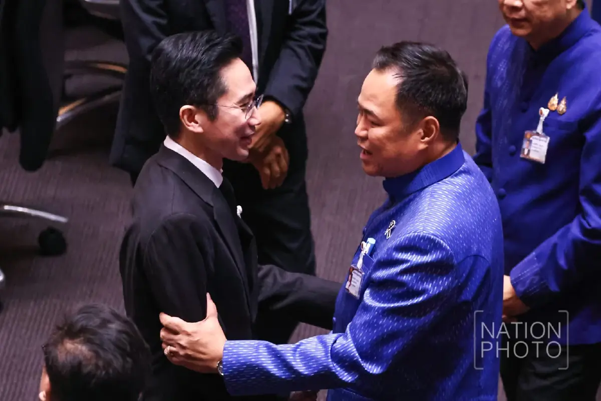 โดดเดี่ยว เซาะกร่อน ‘ปชน.’ ฝ่ายค้าน 3 เส้า แตกยับแยกกันรบ