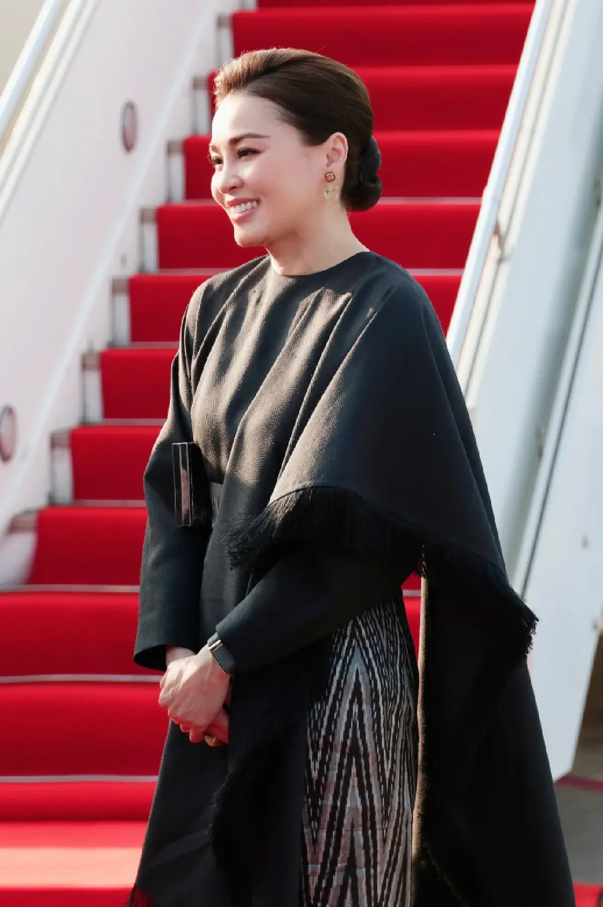 ในหลวง-พระราชินี เสด็จฯ เยือนสาธารณรัฐประชาธิปไตยประชาชนลาว อย่างเป็นทางการ