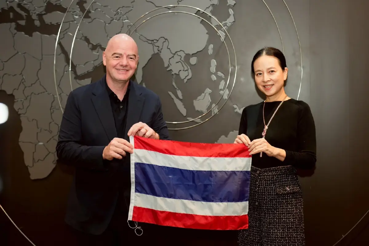 มาดามแป้ง ร่วมยินดีครบรอบ 10 ปี ของ จานนี อินฟานติโน ในการดำรงตำแหน่งประธาน FIFA