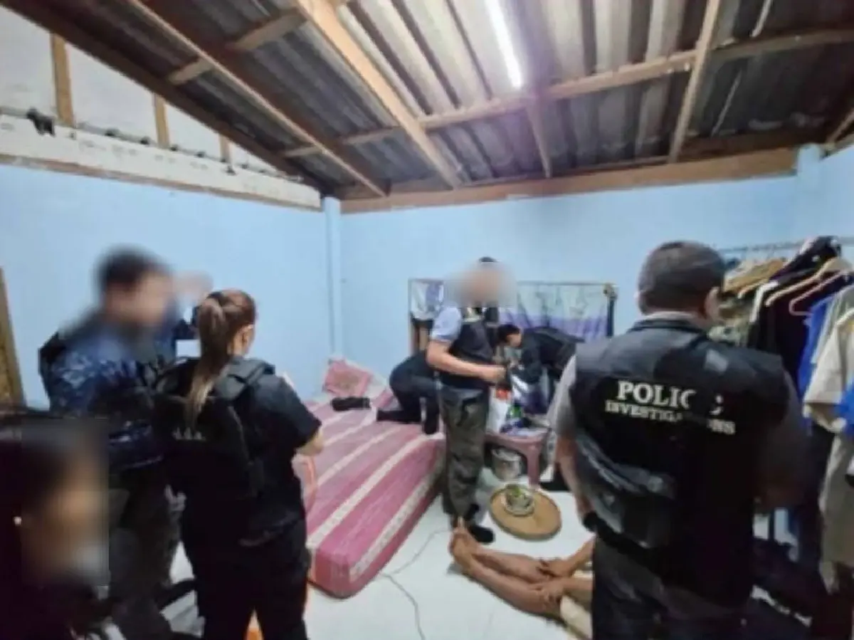 จับเจ้าหน้าที่ อส. ส่งข้อความเตือนแก๊งค้ายา ก่อนจนท.เข้าตรวจค้น