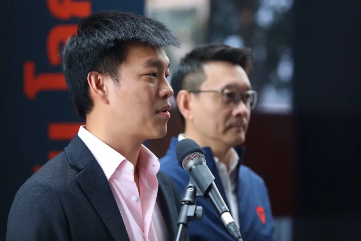 ปชน.ซัดรัฐบาล ปมน้ำมันขึ้น 6 บาท ขาดความจริงใจ วิกฤติเชื่อมั่น